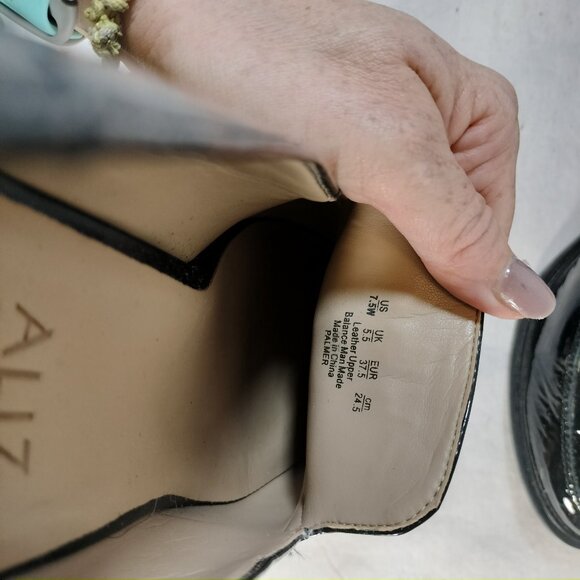 Naturalizer Black Patent Leather Loafers - Picture 5 of 9